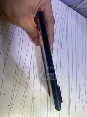 Pixel 6 Smartphone with Storage and Functional Condition