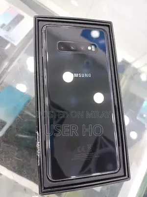 Photo - Samsung Galaxy S10 Plus Premium Smartphone
