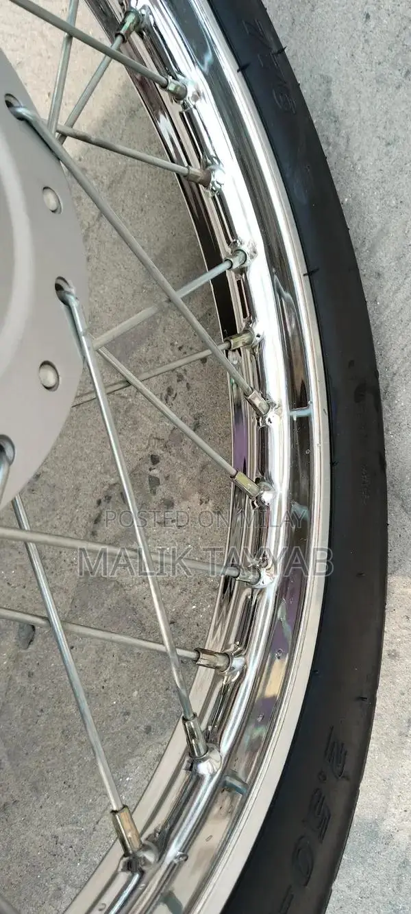 Honda 125cc Motorcycle - Modern Compact Two-Wheeler