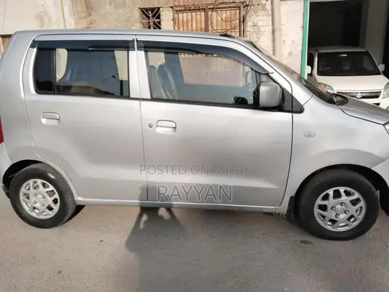 Suzuki Wagon R VXL Compact City Hatchback