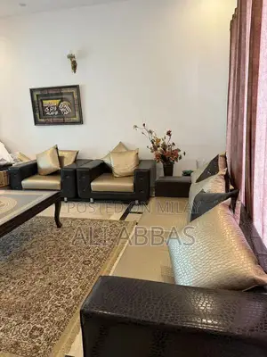 Photo - 7-Seater Comfortable Living Room Sofa Set in Excellent Condition