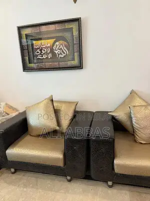 7-Seater Comfortable Living Room Sofa Set in Excellent Condition