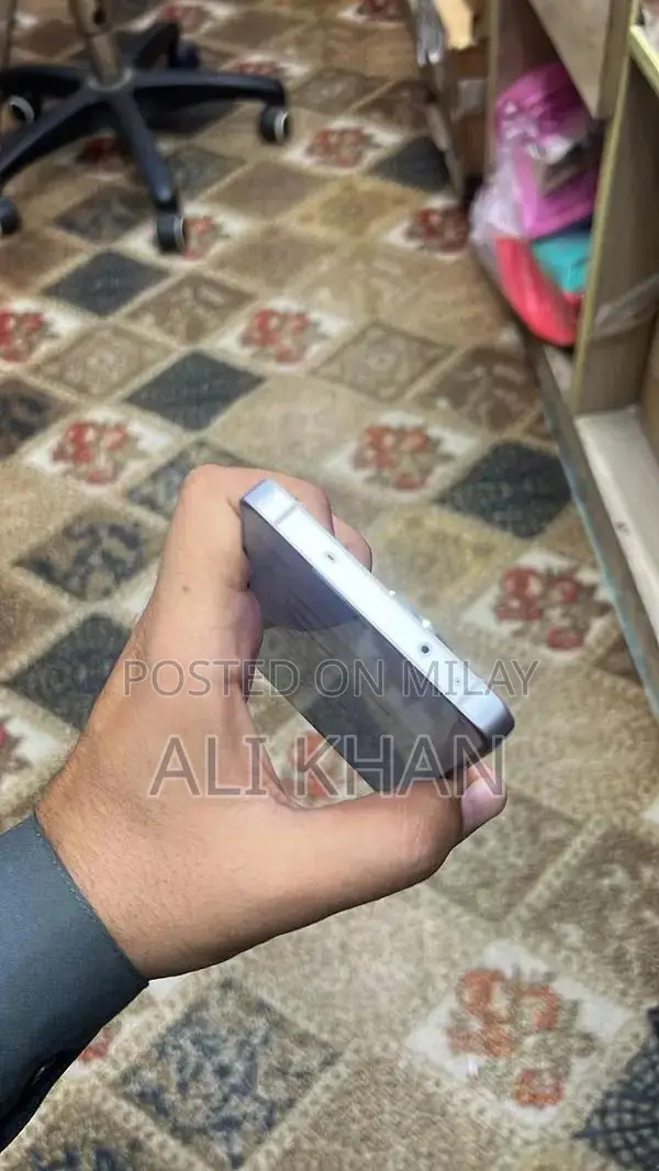 OnePlus ACE5 Flagship Smartphone with Advanced Features