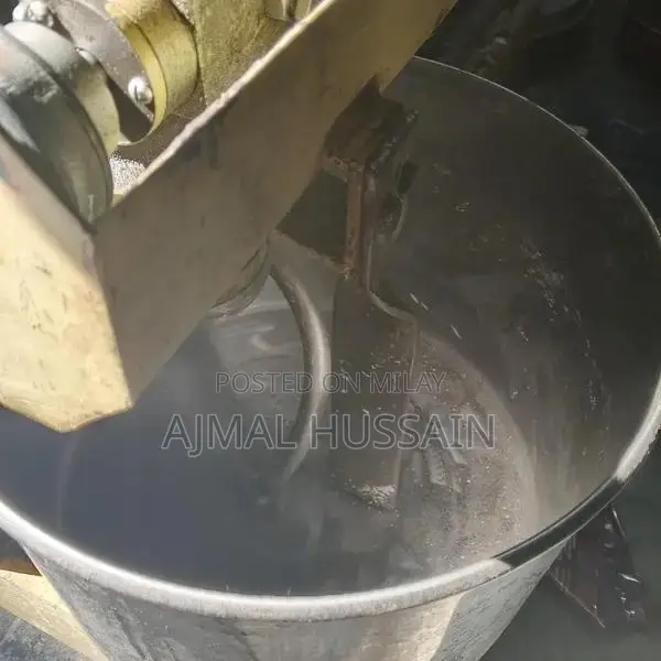 Commercial Heavy-Duty Dough Mixer - 8 kg Capacity