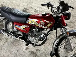 Photo - Honda 125cc Motorcycle - Reliable Two-Wheeler