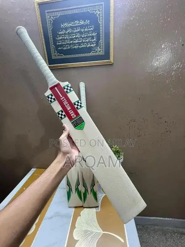 Kashmir Willow Cricket Bat Professional Grade