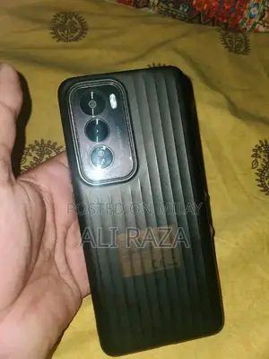 High-Performance 5G Smartphone with Excellent Camera