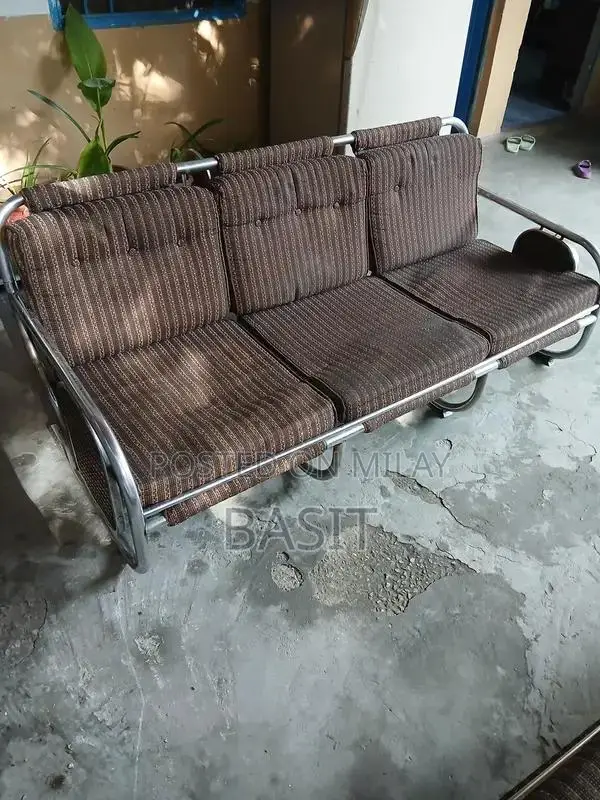 5-Seater Nikan Sofa in Used Condition