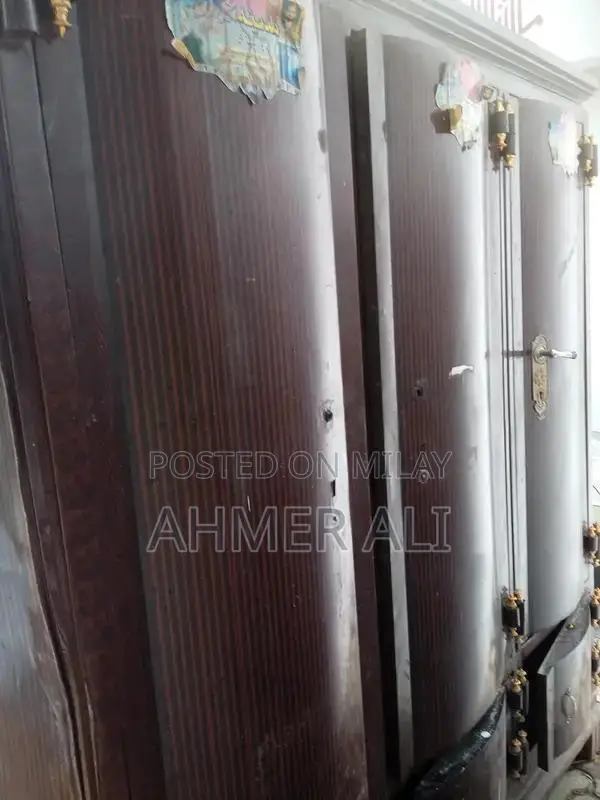 Spacious Wooden Almari Wardrobe for Storage