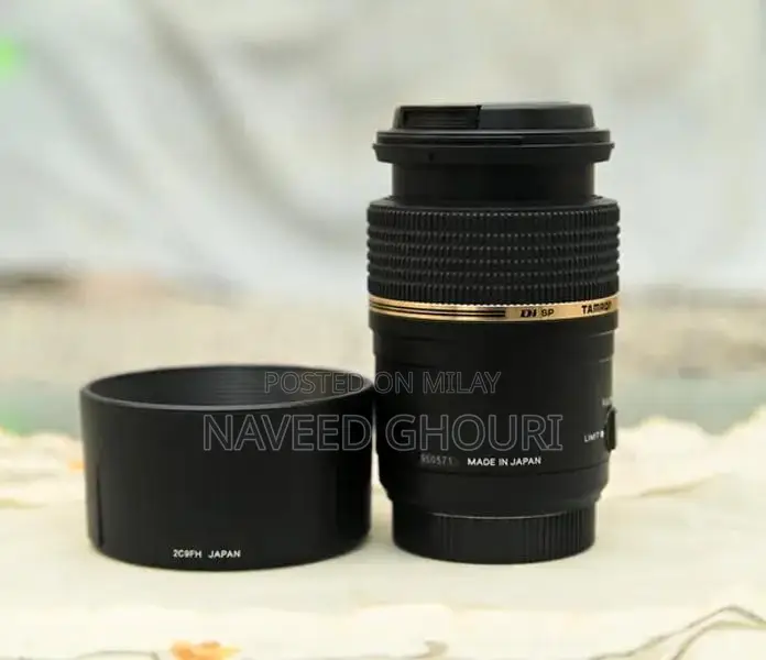 Tamron 90mm f/2.8 Macro Lens for Professional Photography