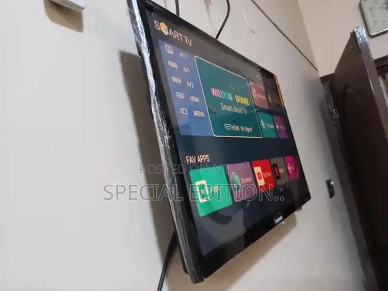 Samsung 32-inch Android Smart LED TV with Wall Mount