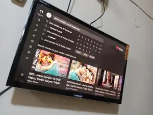 Samsung 32-inch Android Smart LED TV with Wall Mount