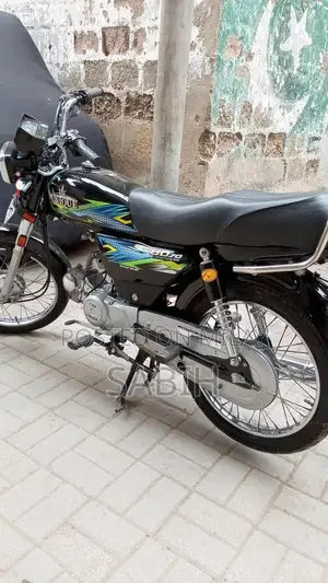 70cc Small Displacement Motorcycle with Recent Registration