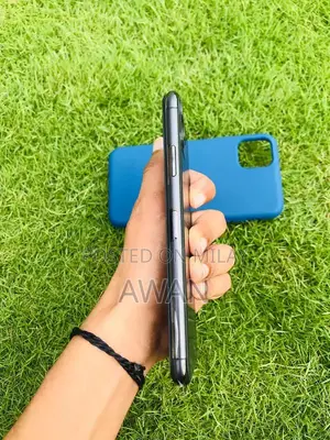 iPhone 11 Pro Max Unlocked Smartphone