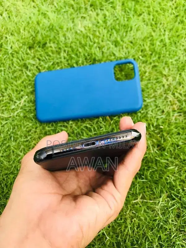 iPhone 11 Pro Max Unlocked Smartphone