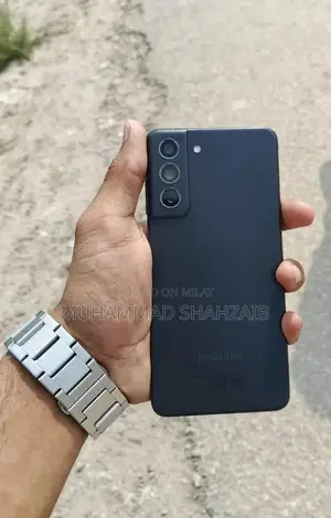 Photo - Samsung Galaxy S21 FE Snapdragon 128GB Smartphone