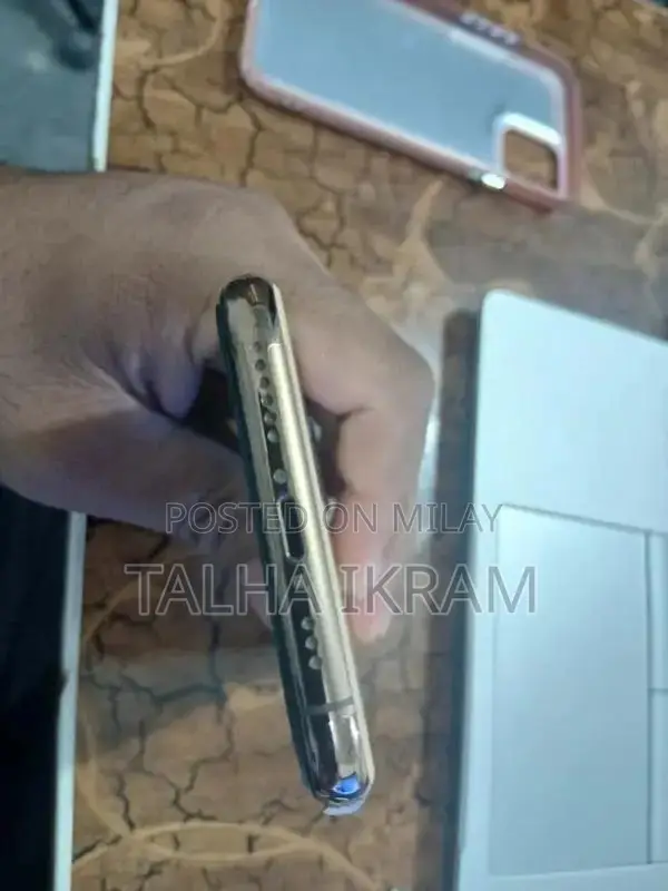 Apple iPhone 11 Pro 64GB Smartphone