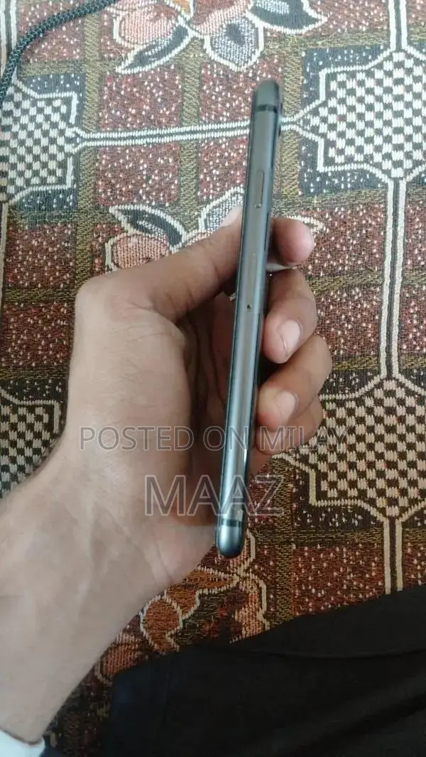 Apple iPhone 8 64GB Excellent Condition Non-PTA