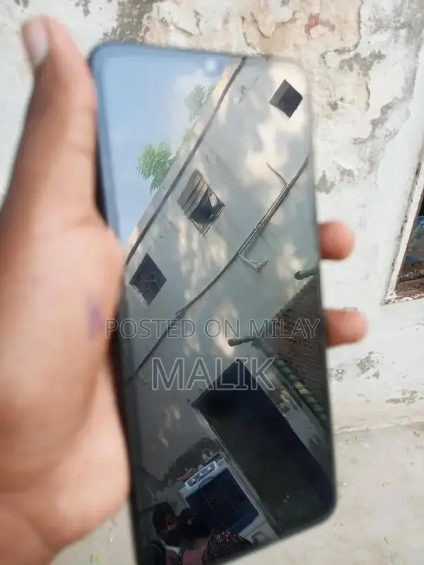 6+2 Smartphone Urgent Sale Excellent Condition