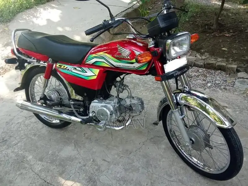 Honda CD70 Motorcycle - Reliable Single Cylinder Commuter