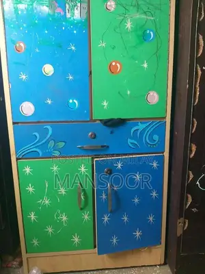 Single Wardrobe with Missing Keys, Good Condition