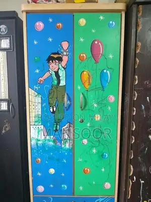 Single Wardrobe with Missing Keys, Good Condition