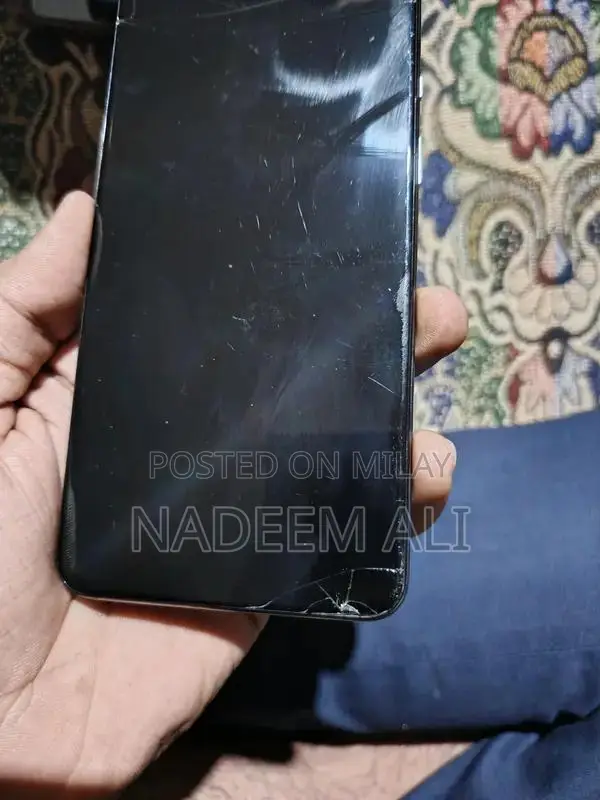 OnePlus 9 5G Smartphone with 8GB RAM and 128GB Storage