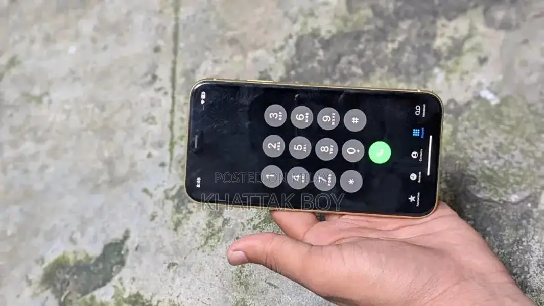 Apple iPhone 11 64GB Smartphone Water Resistant Excellent Condition