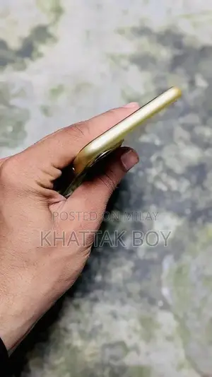 Apple iPhone 11 64GB Smartphone Water Resistant Excellent Condition