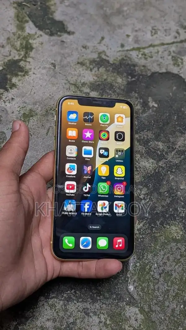 Apple iPhone 11 64GB Smartphone Water Resistant Excellent Condition