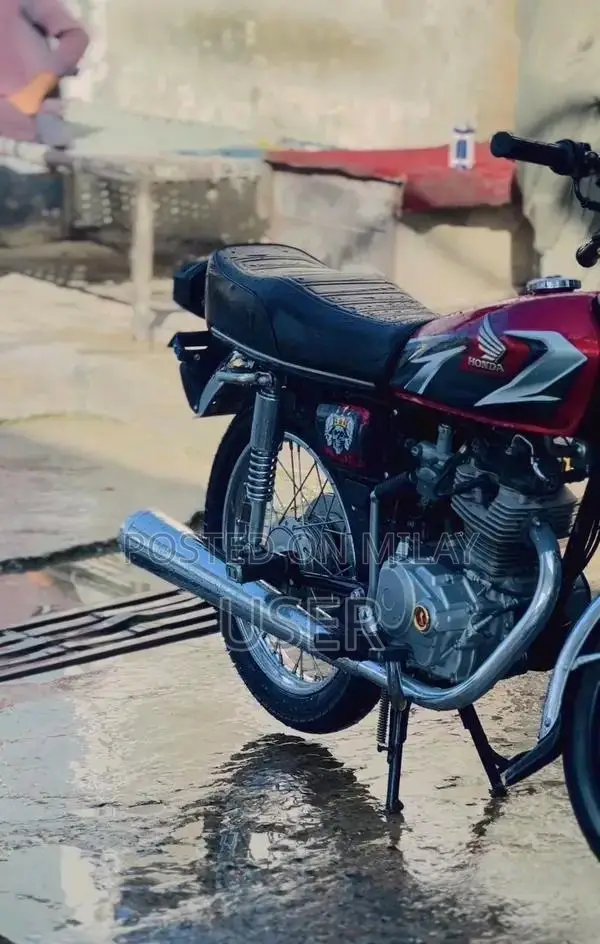 Honda 125cc Motorcycle 2023 Model - Excellent Condition