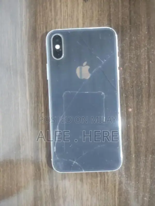 64GB Apple iPhone XS Smartphone with Advanced Features