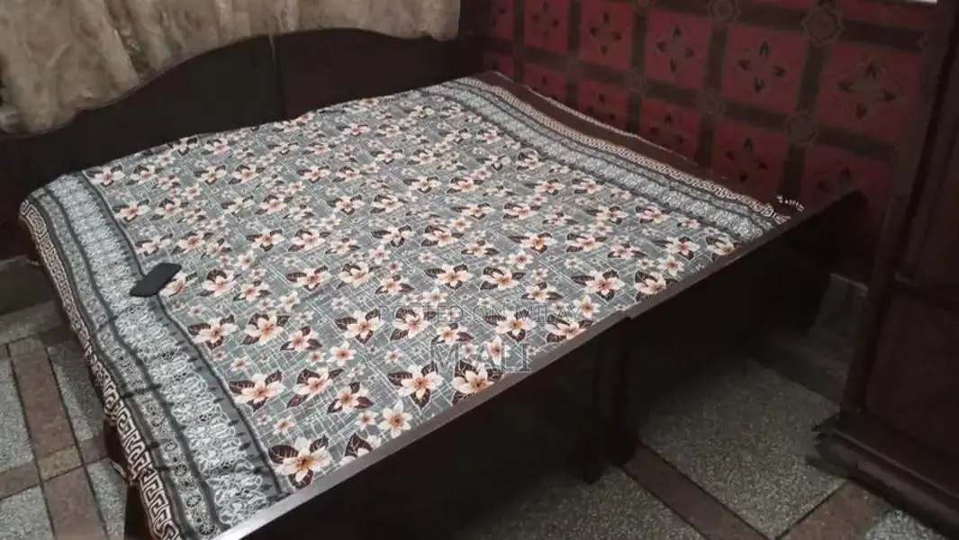 Wooden Bedroom Set with Dressing Table and Showk Puer Wood