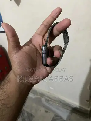 Apple Watch Series 3 GPS 42mm Smartwatch in Good Condition