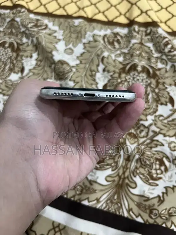 Premium Smartphone 256GB Storage Full Screen Display