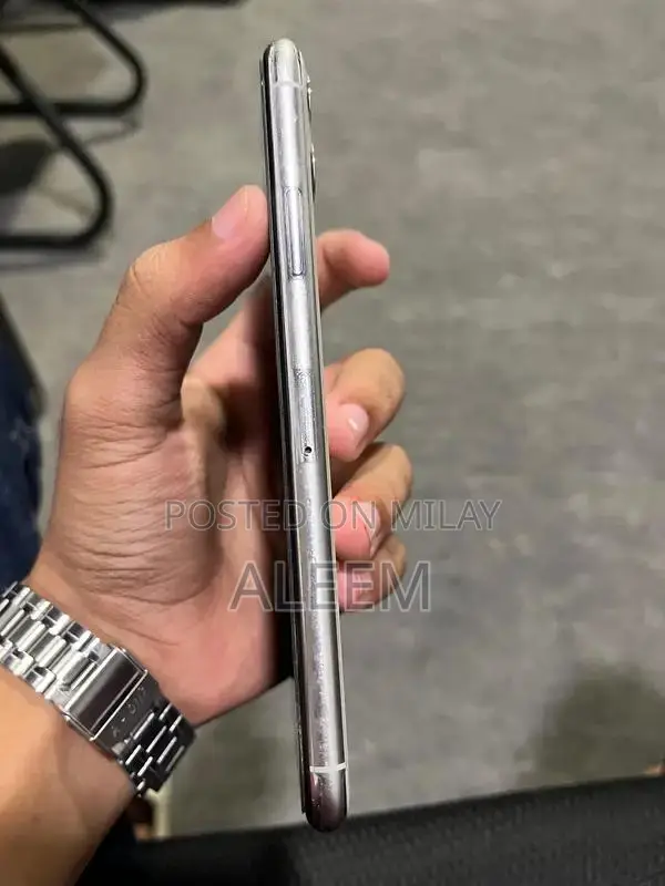 Apple iPhone 11 Pro Max 256GB PTA Approved Smartphone