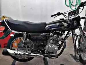 Photo - CG 125 Motorcycle - Low Mileage, Excellent Condition