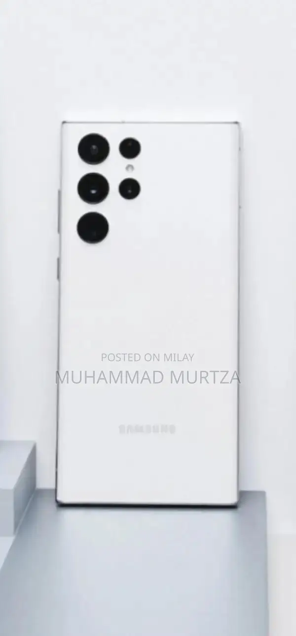 Pristine Smartphone from Dubai