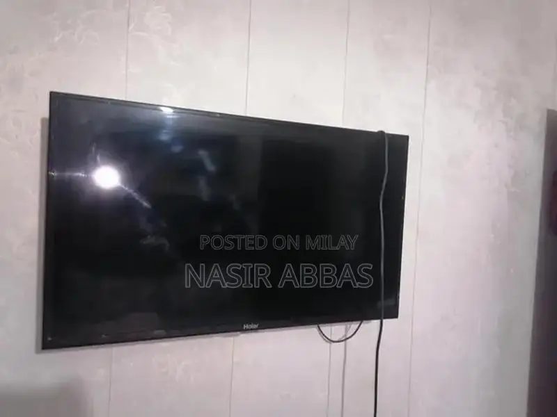 Haier LED Projector - Like New Condition