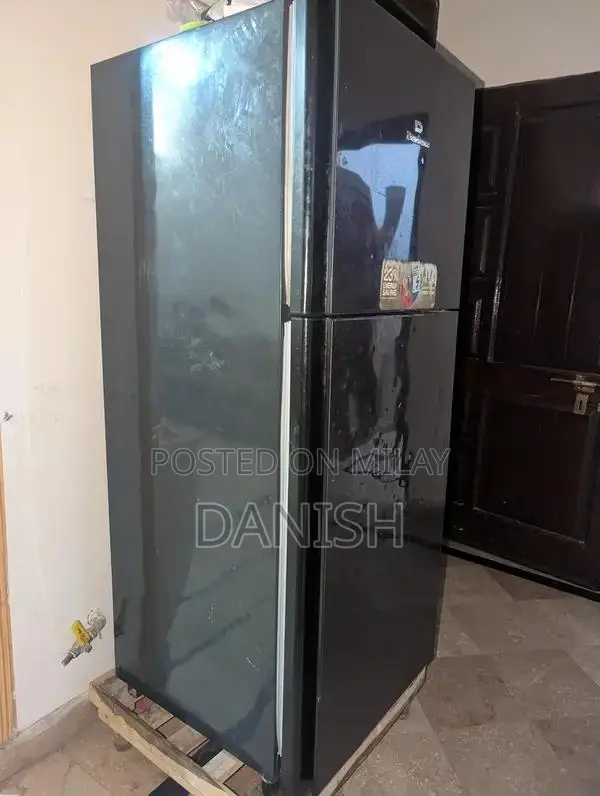 Dawlance Medium Refrigerator with Stand - Clean, Well-Maintained Condi