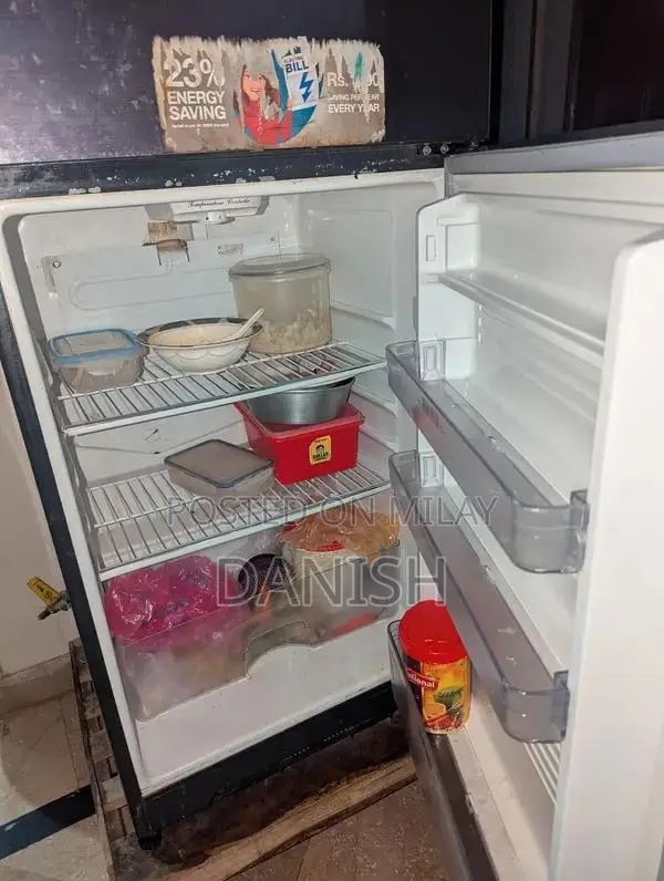 Dawlance Medium Refrigerator with Stand - Clean, Well-Maintained Condi