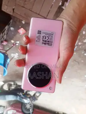 Photo - Zero 40 Smartphone Charger with Warranty