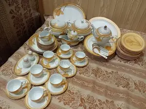 Photo - 72-Piece Dinner Set in Excellent Condition