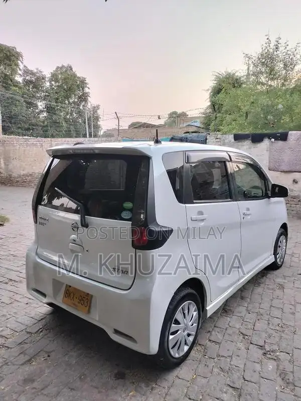 Nissan DayZ Highway Star Compact SUV with Premium Features