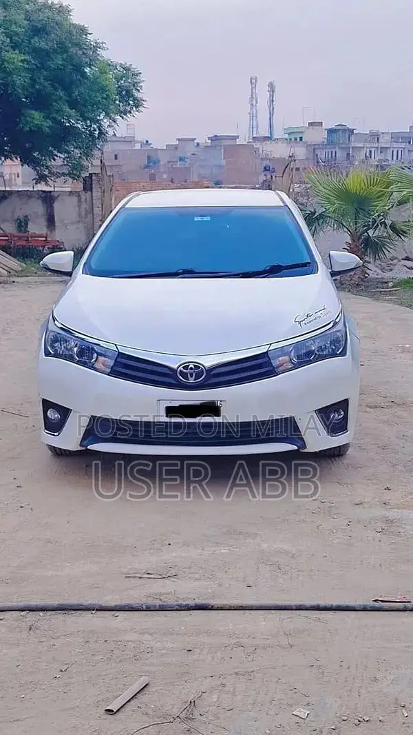 Toyota Corolla Gli Sedan 2016 Excellent Condition