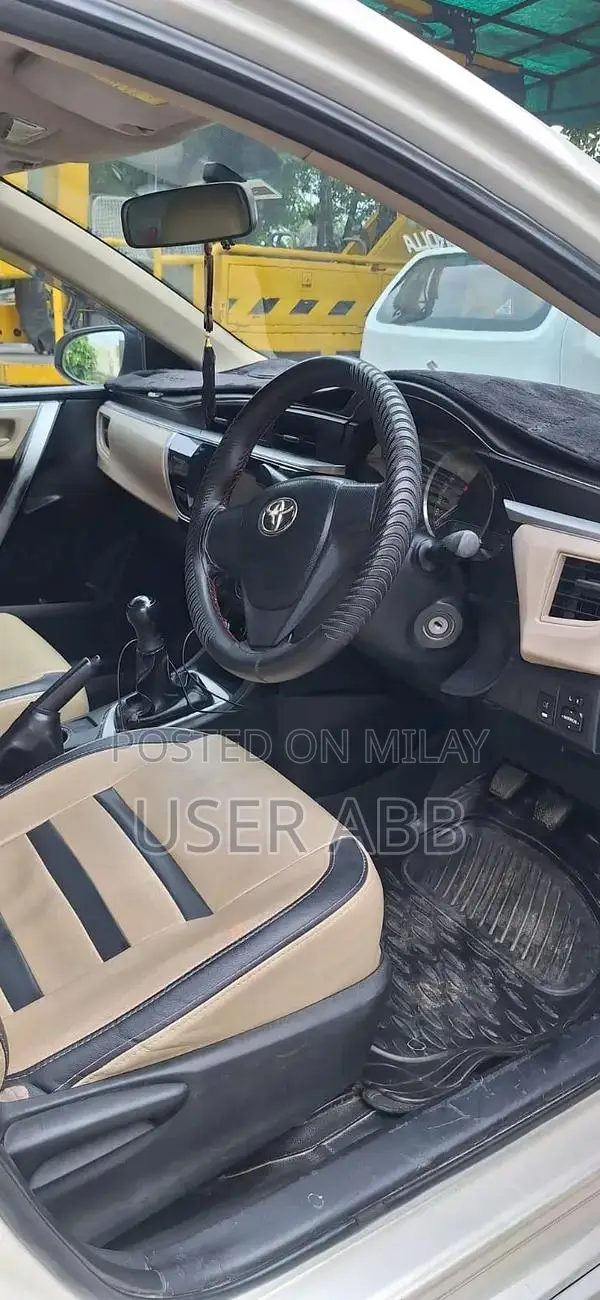 Toyota Corolla Gli Sedan 2016 Excellent Condition