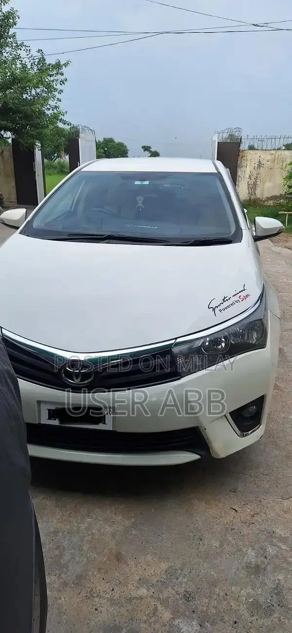 Toyota Corolla Gli Sedan 2016 Excellent Condition