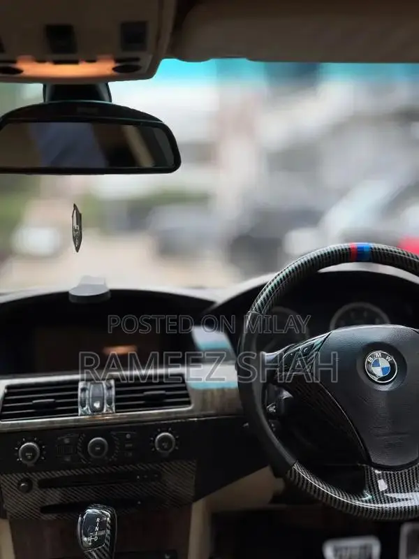 BMW 5 Series 530i Sedan - 2004 Model Premium Variant