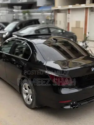 BMW 5 Series 530i Sedan - 2004 Model Premium Variant