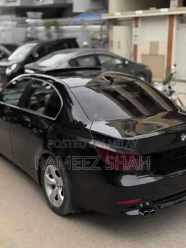 BMW 5 Series 530i Sedan - 2004 Model Premium Variant